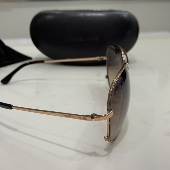 Michael Kors Aviator Style Sunglasses - Picture 10 of 12